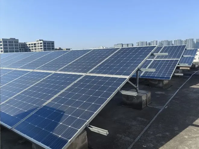 Installation of solar photovoltaic panels on flat roofs