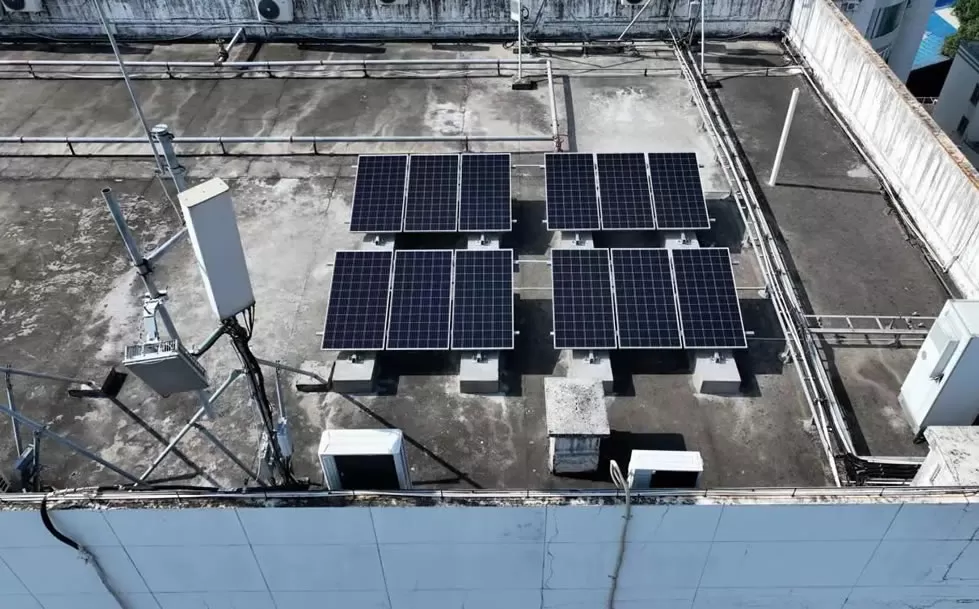 Installation of 5G base station photovoltaic energy storage on rooftops